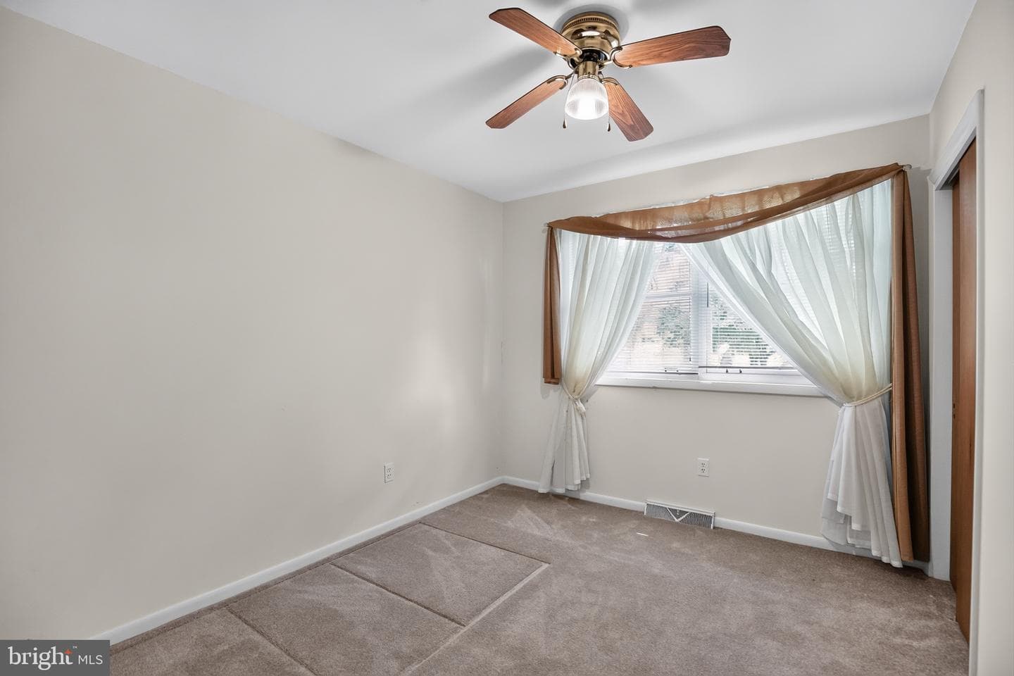 3925 Shamrock Court photo 39