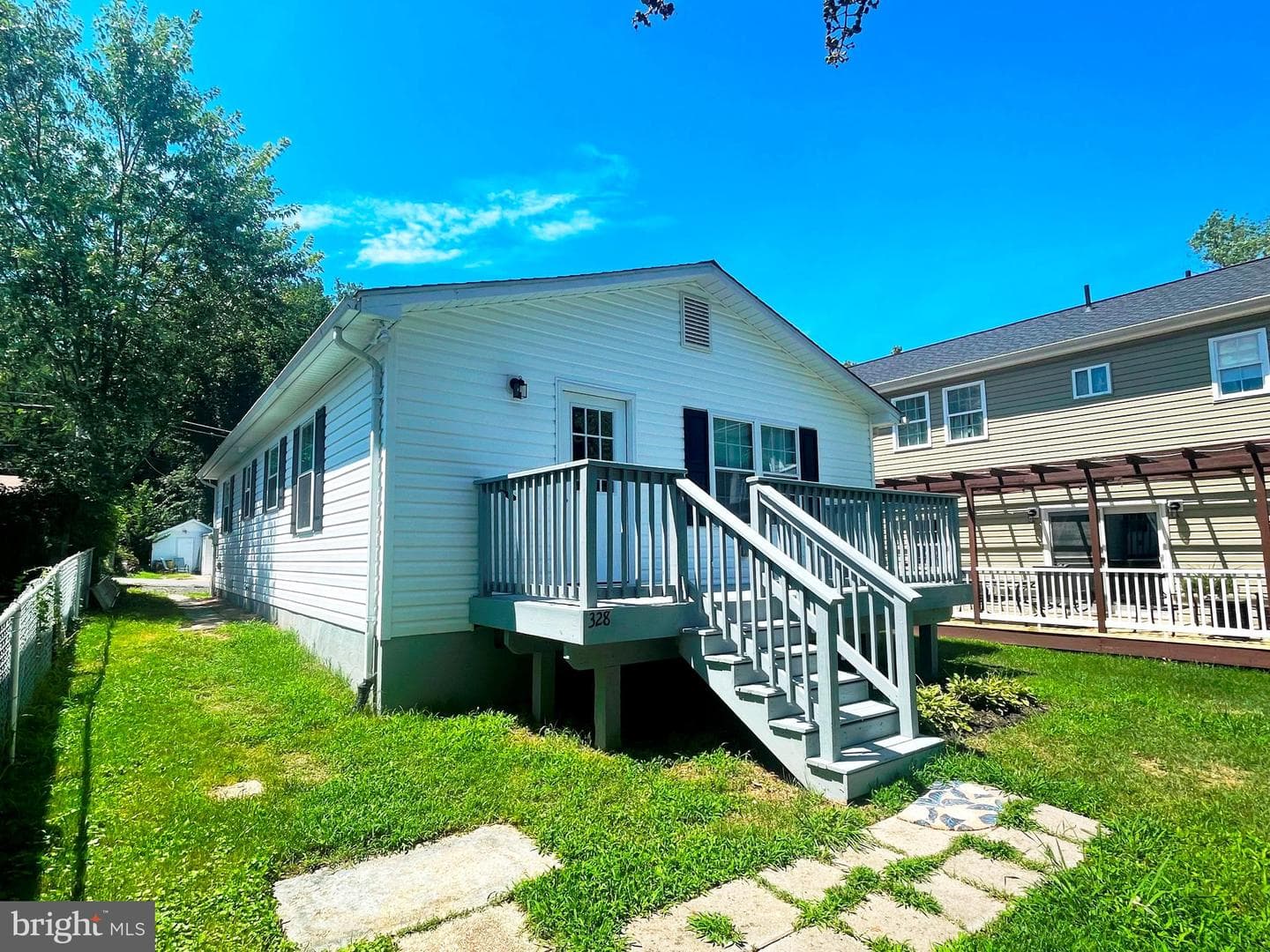 238 Macrae Avenue photo 1