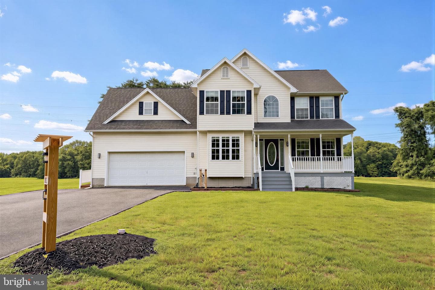 1525 Sharpes Court photo 1