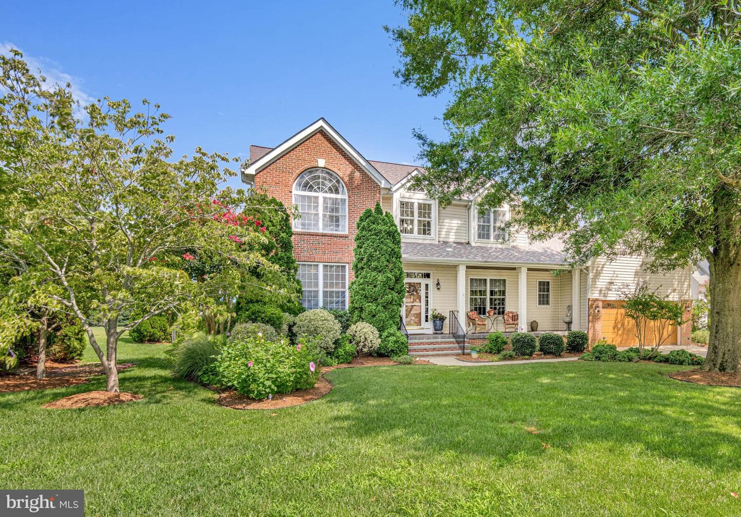 9390 River View Road photo 1