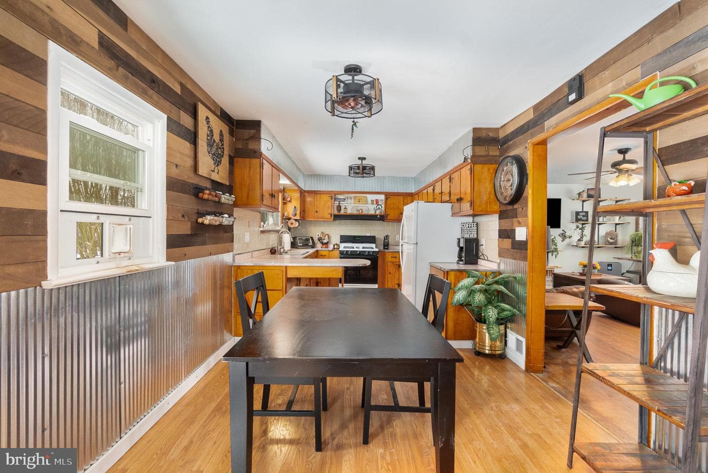 264 Appleton Road photo 10