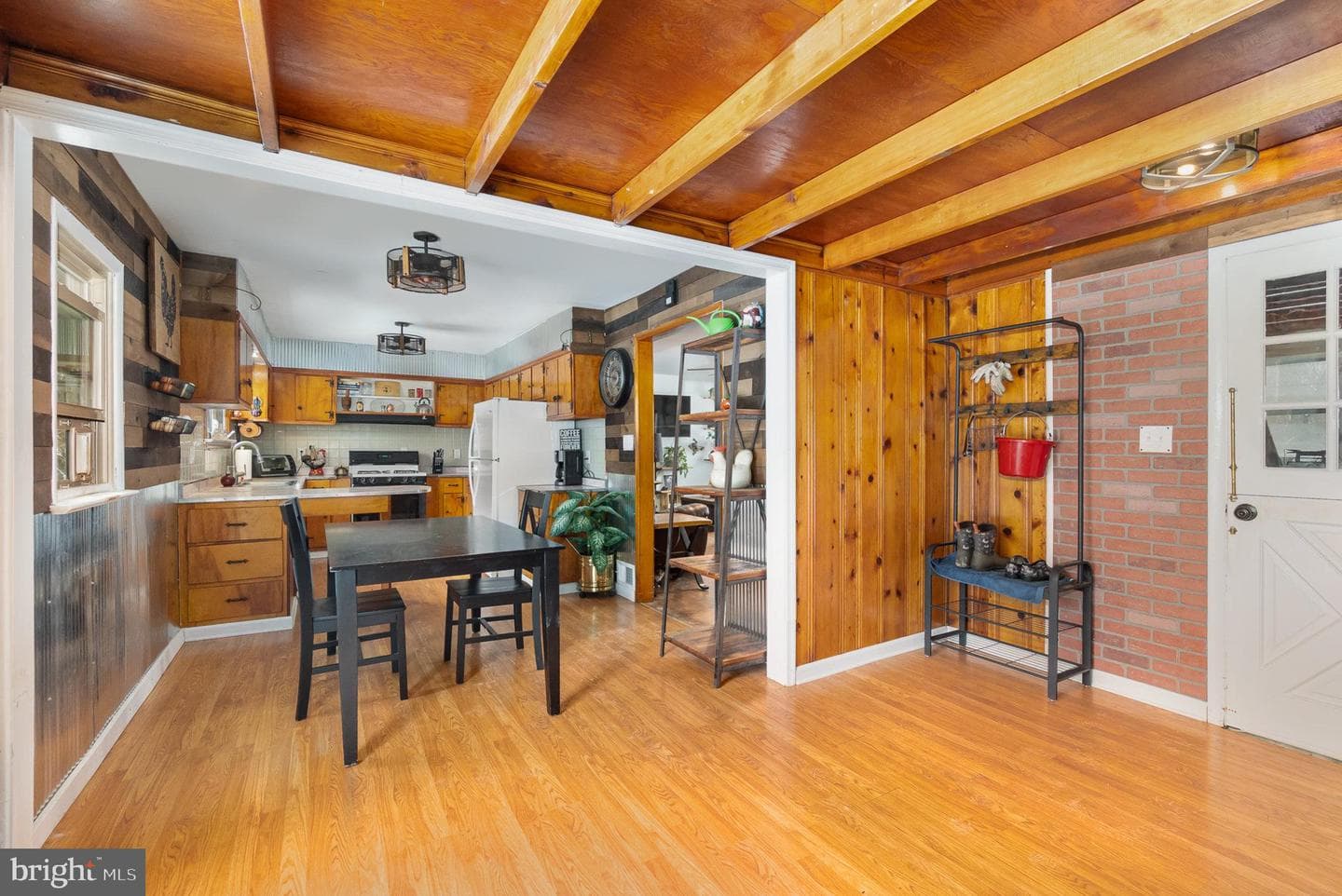264 Appleton Road photo 14