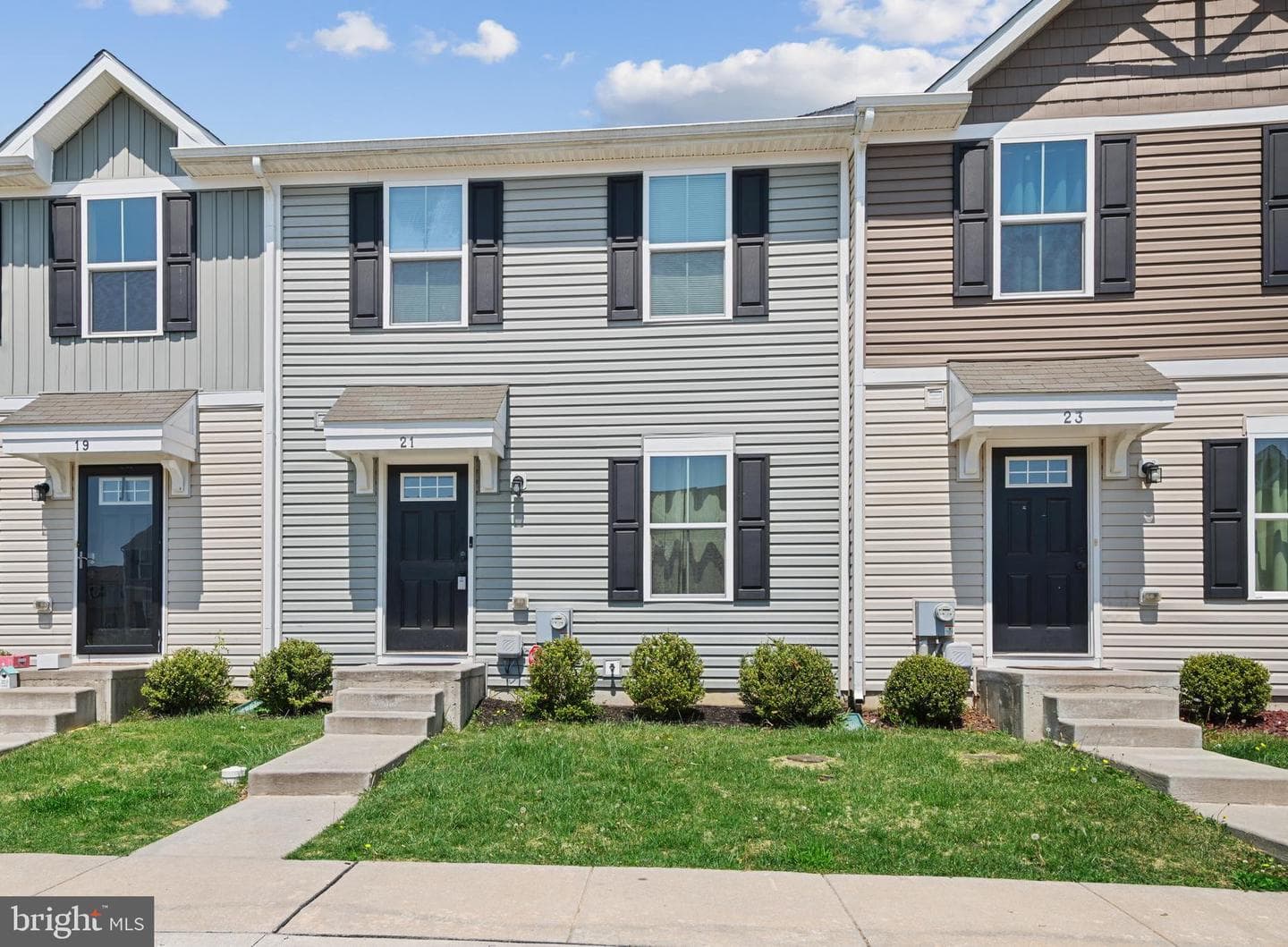 21 Marsh Lane photo 1