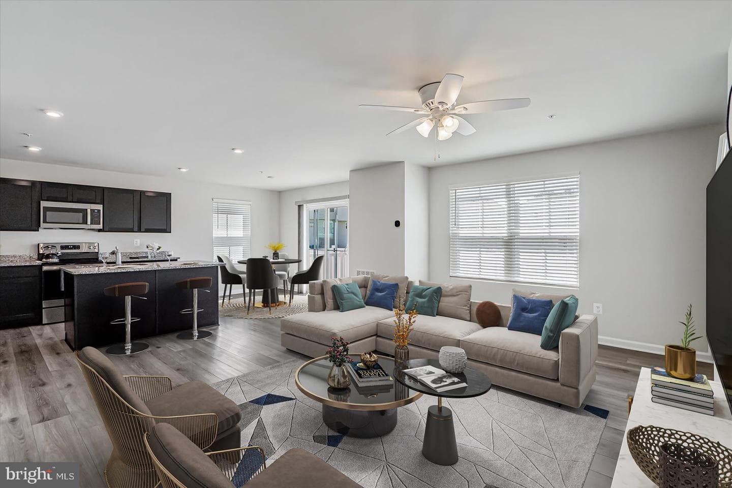 43 Olive Way photo 9