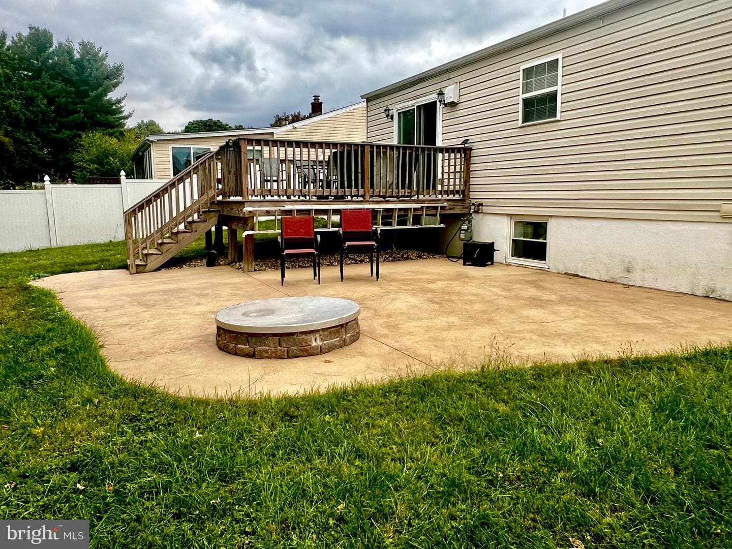 132 W Thomson Drive photo 65