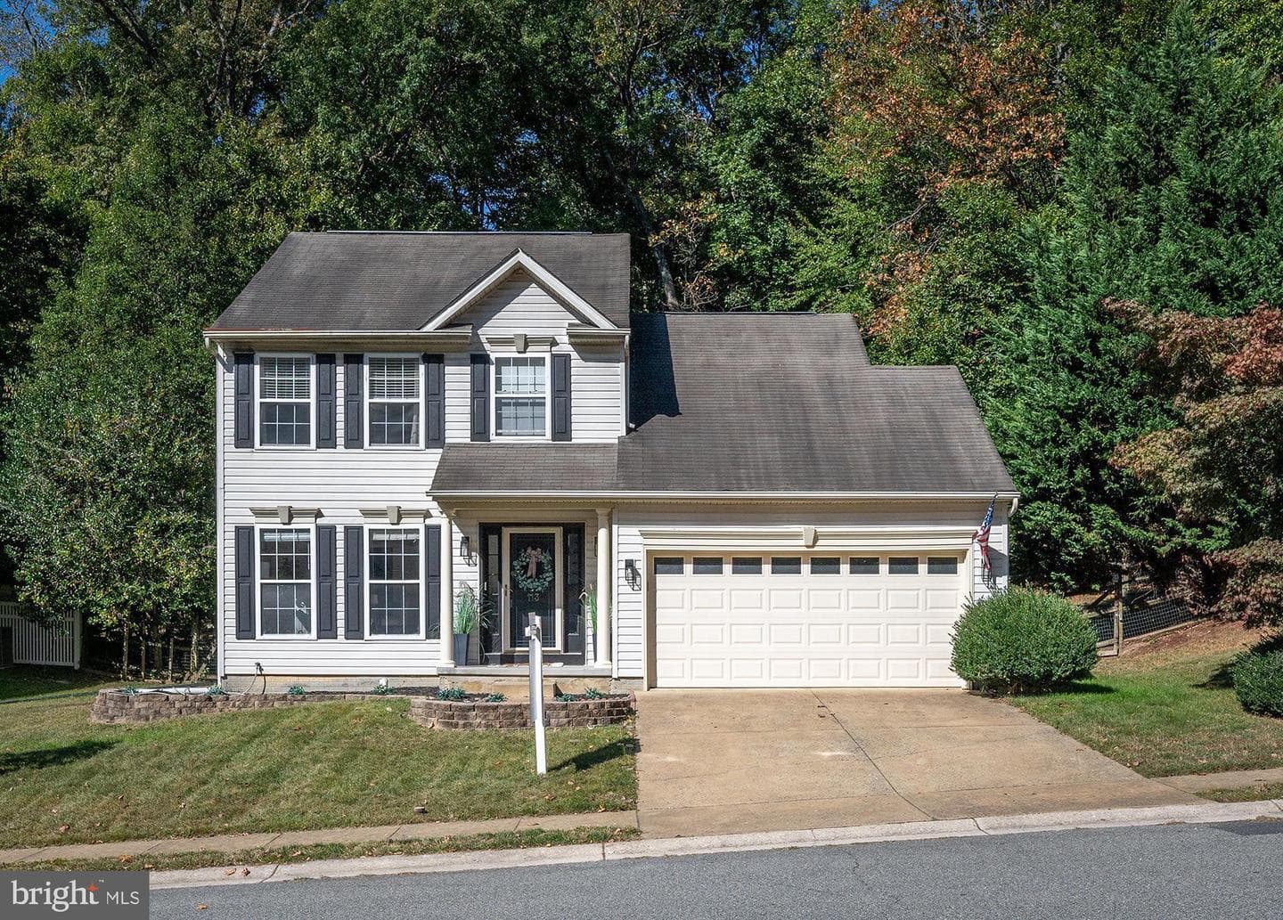 113 Continental Drive photo 2