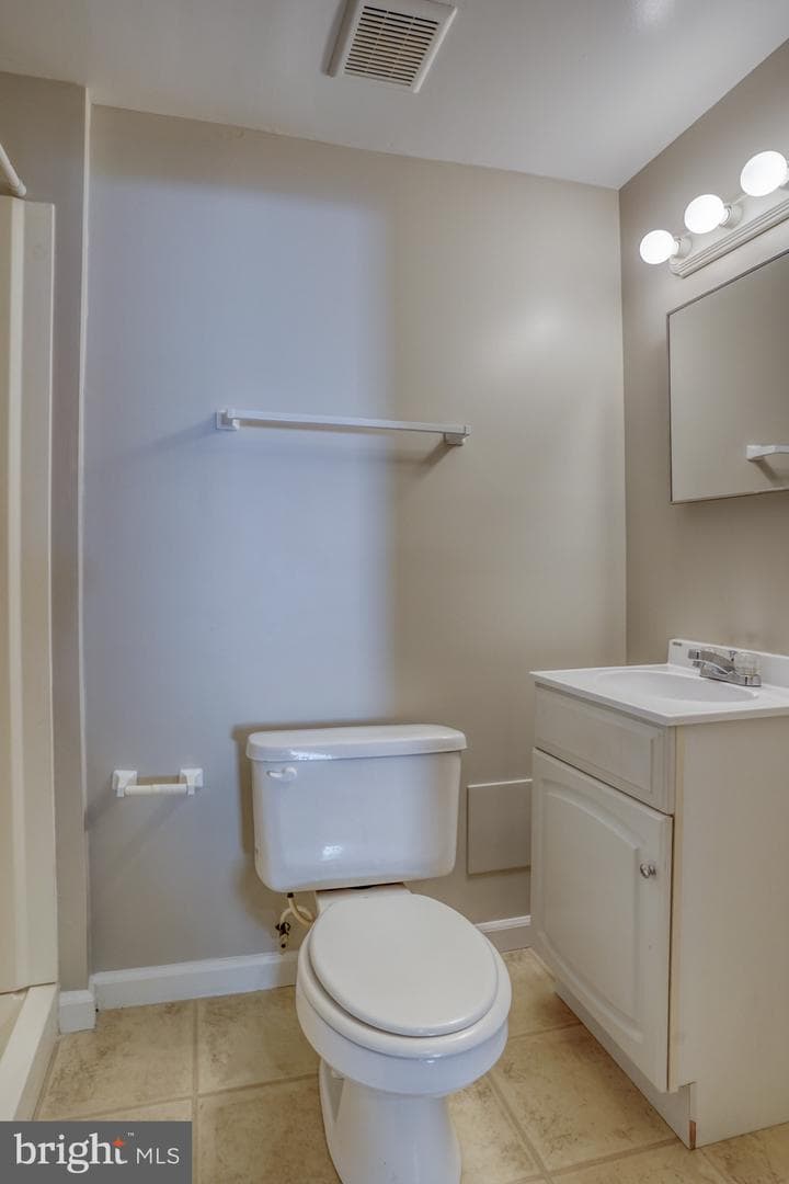 105 Continental Drive photo 23