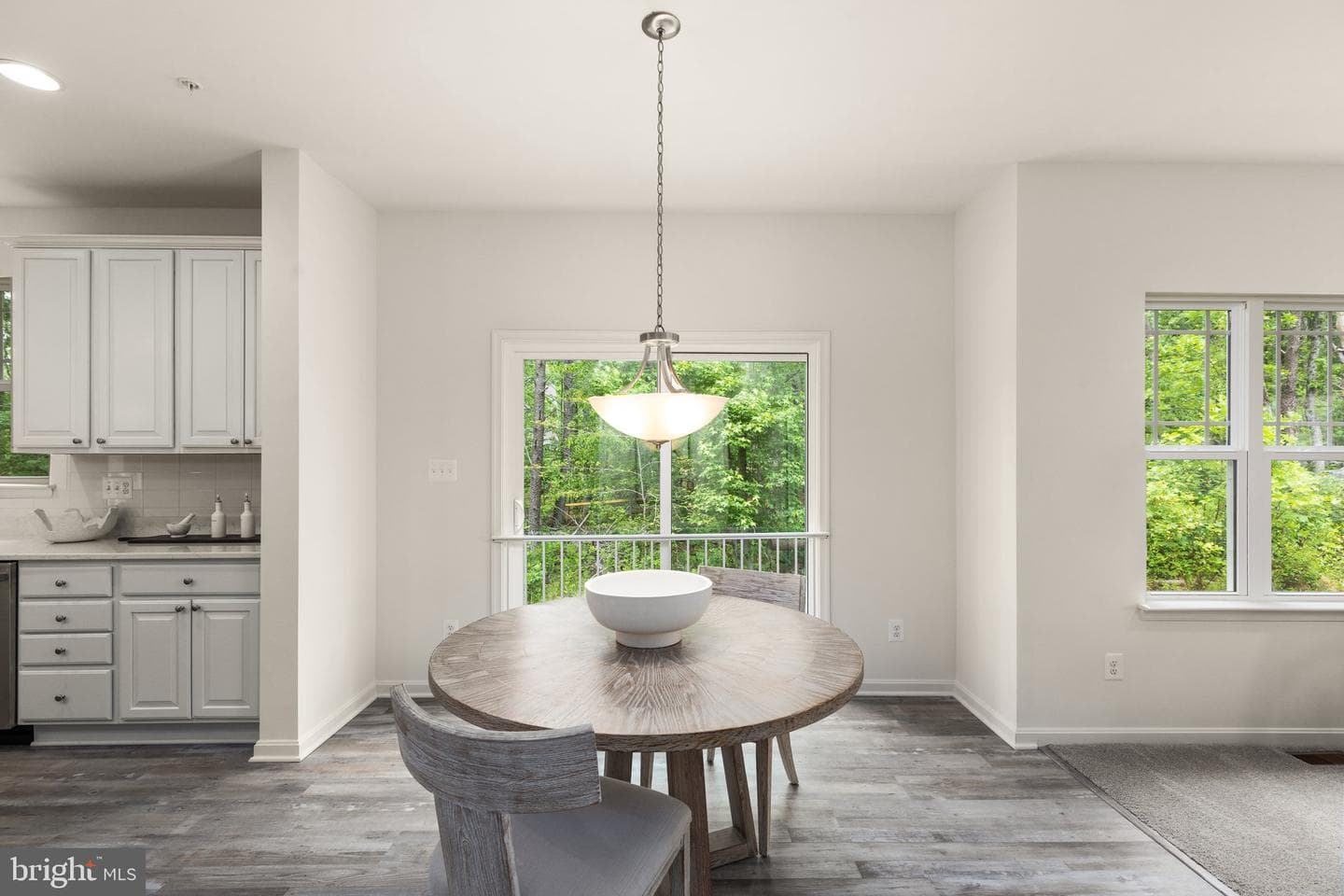 325 Barney Court photo 7