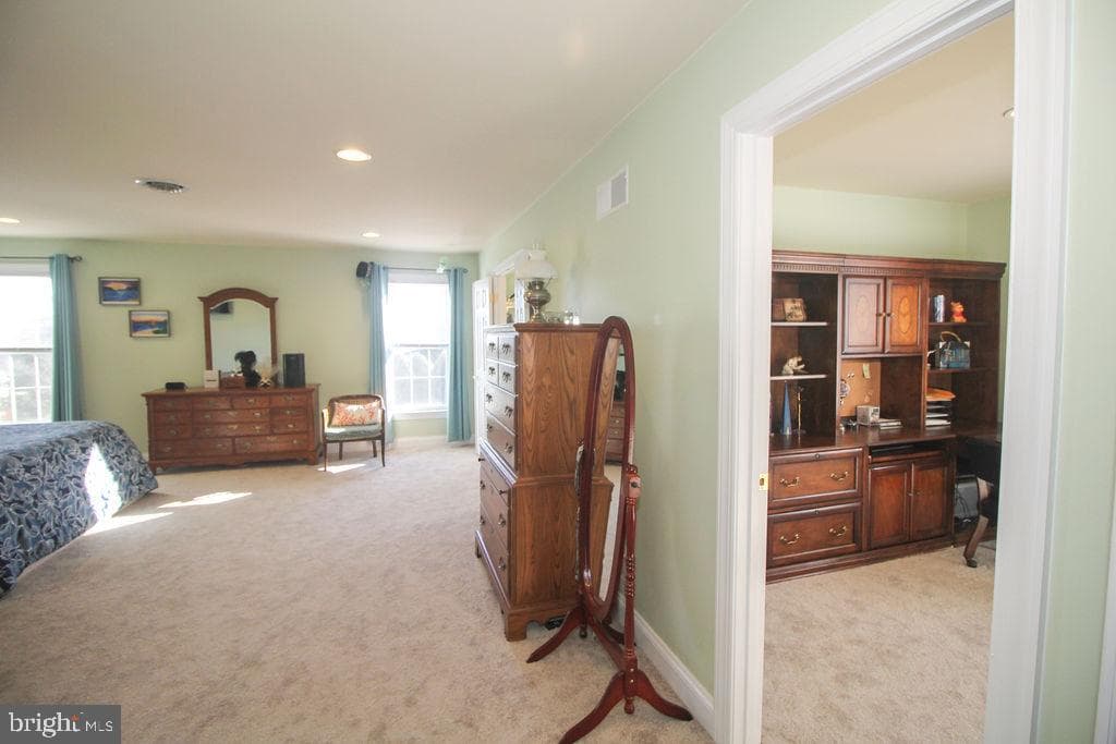 124 Maryland Drive photo 39