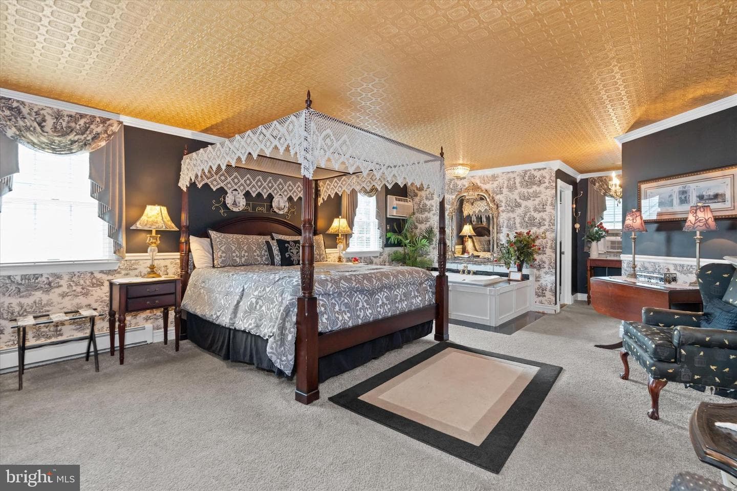 300 Bohemia Avenue photo 42