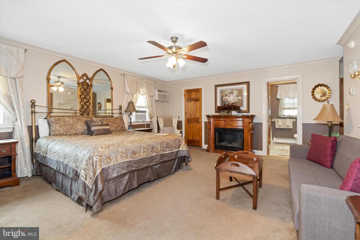 300 Bohemia Avenue photo 54