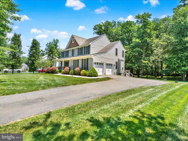 16 Candice Drive photo 2