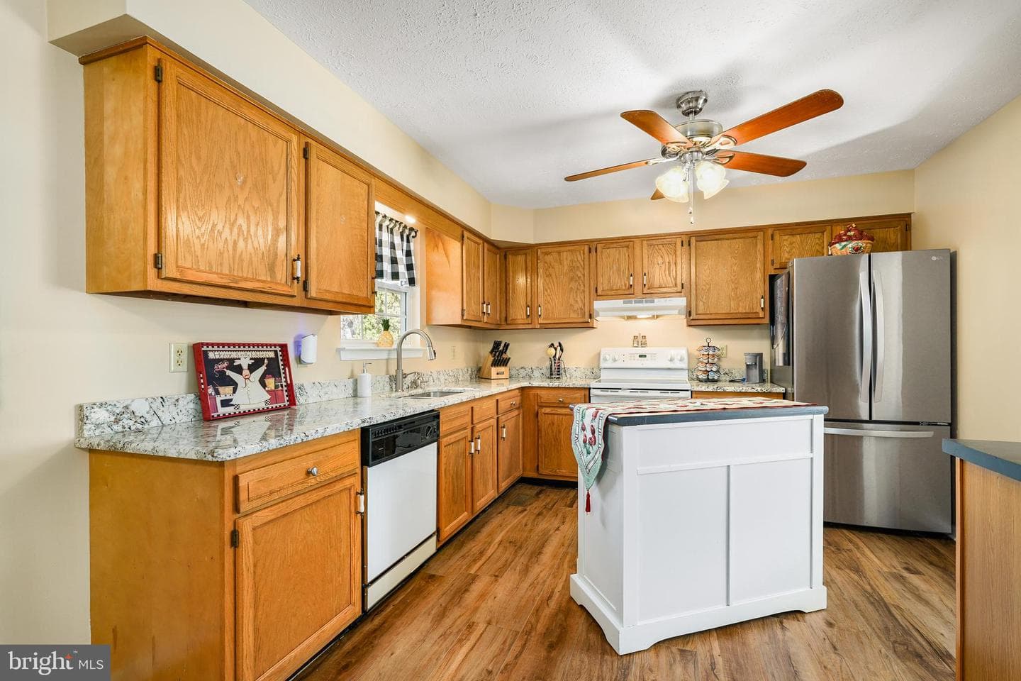 102 Independence Drive photo 3