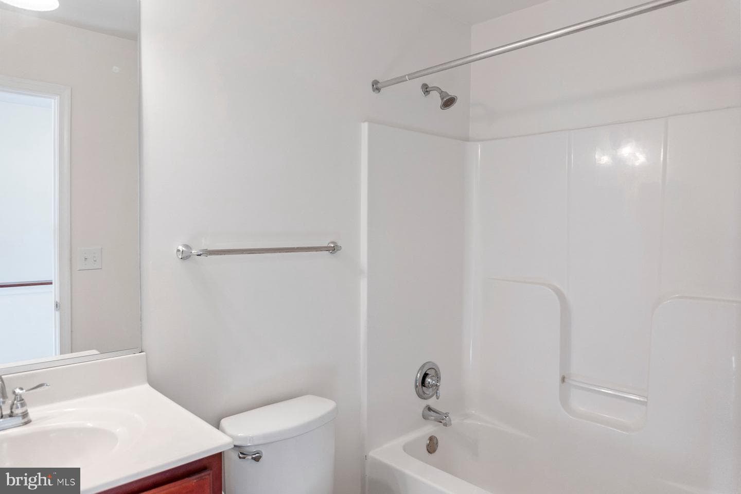 118 Augustine Road photo 29