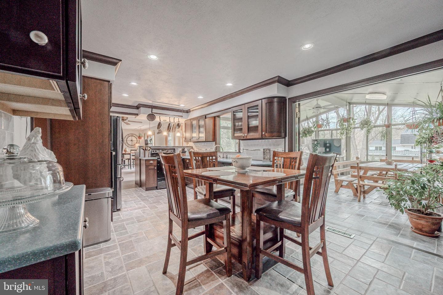 211 Ashley Drive photo 23