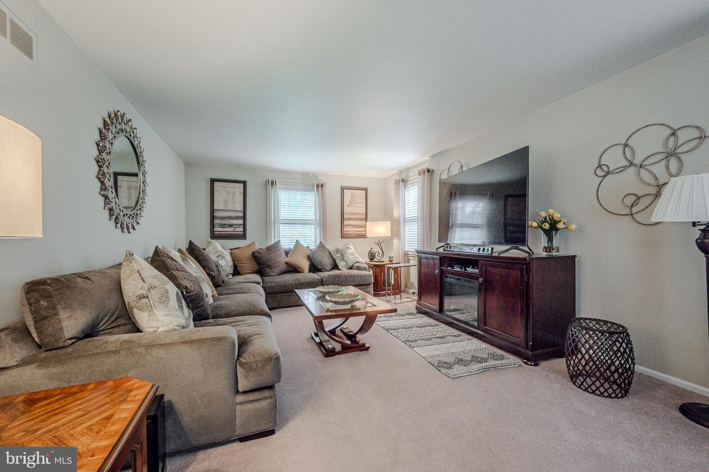 211 Ashley Drive photo 8