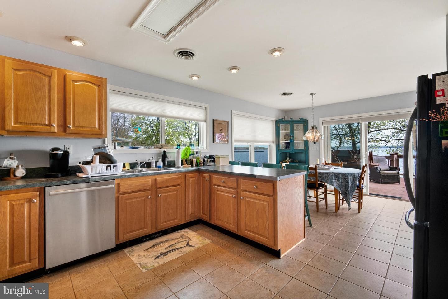 32 Laurel Road photo 18