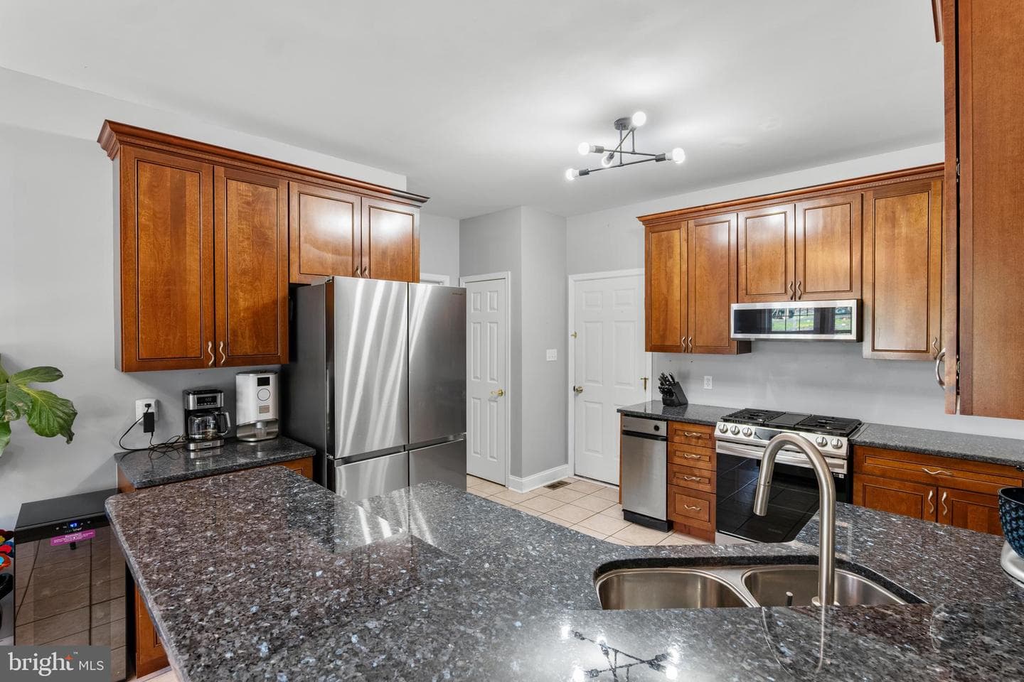 145 Rolling Avenue photo 22