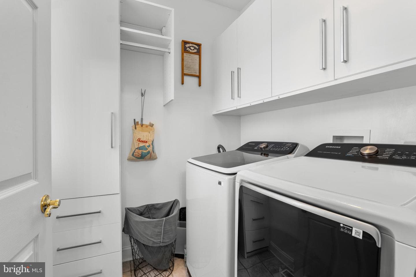 145 Rolling Avenue photo 28