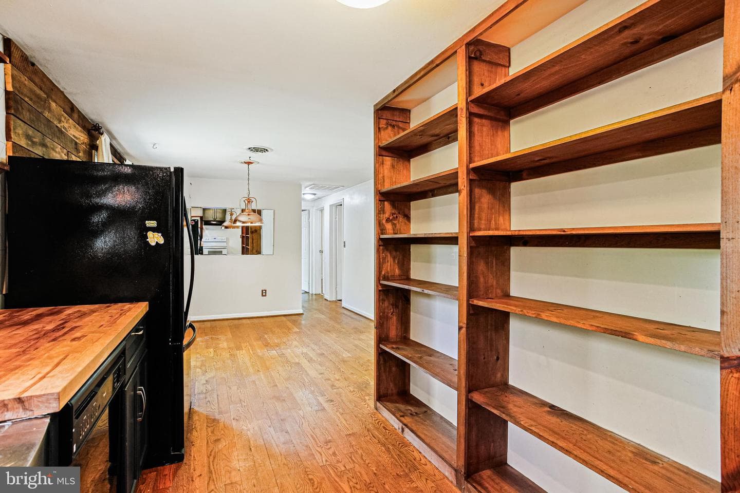 2 Lexington Court photo 12