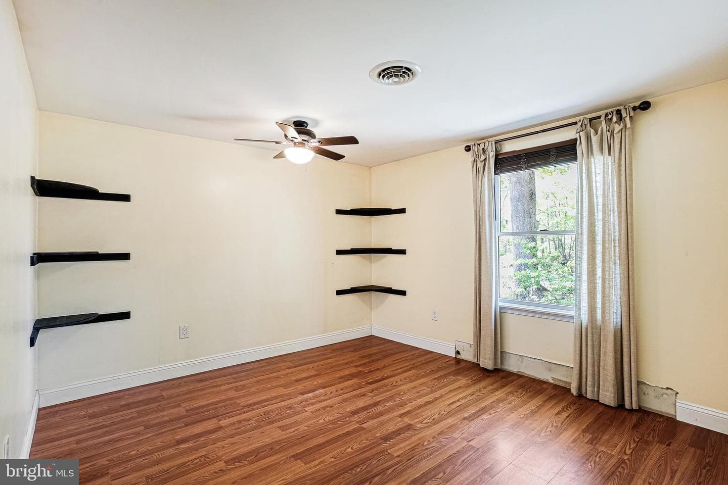 2 Lexington Court photo 19