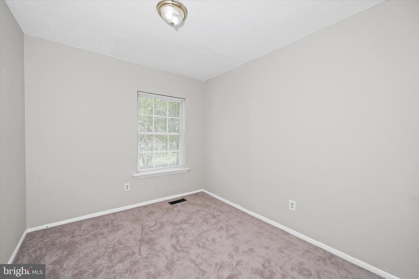 124 Huntsman Drive photo 12