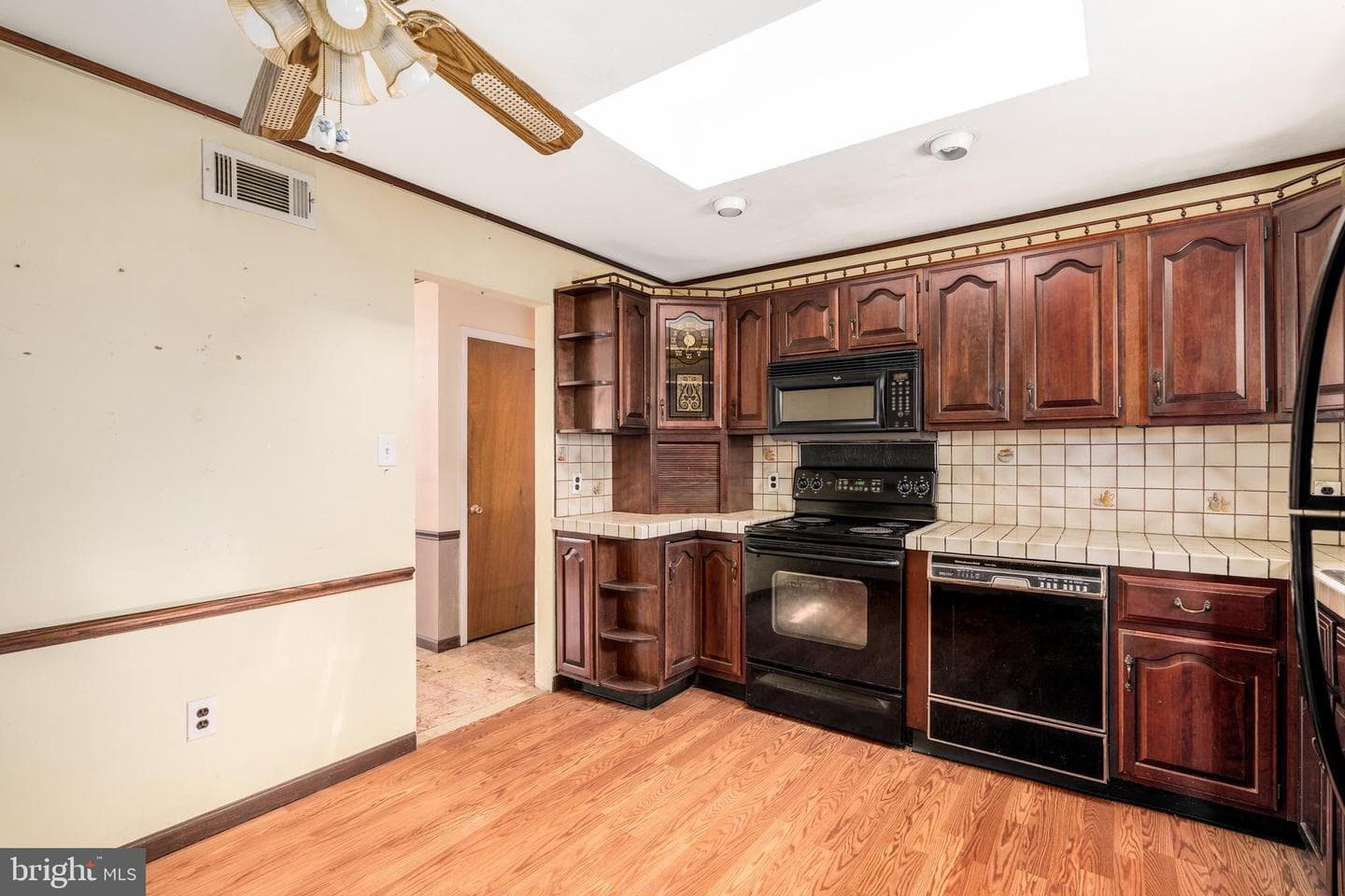112 Park Towne Drive photo 3