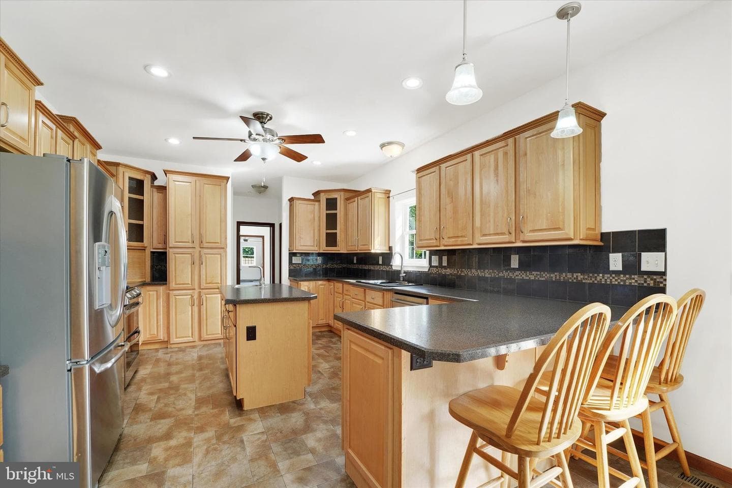 249 Floral Way photo 28