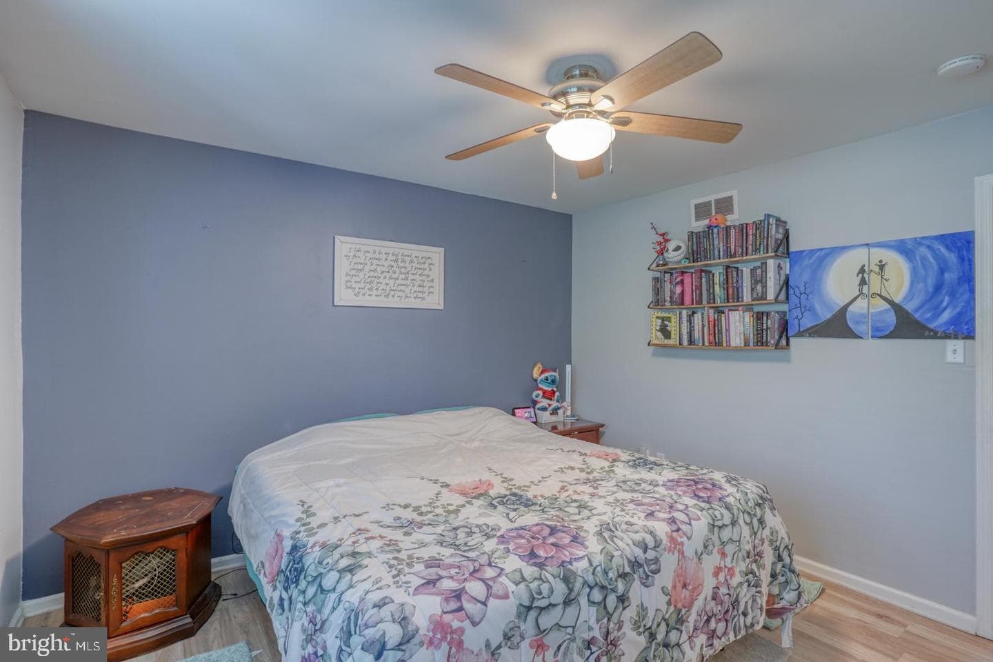 5 Jamestown Court photo 28