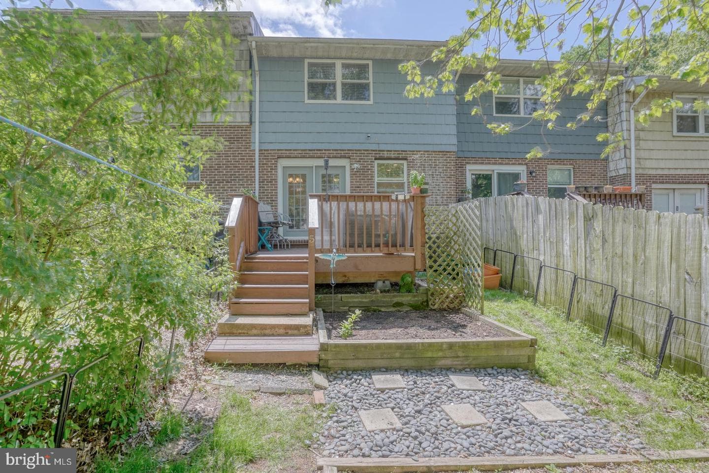 5 Jamestown Court photo 31