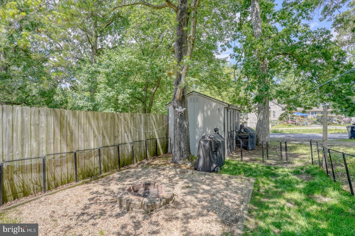5 Jamestown Court photo 32