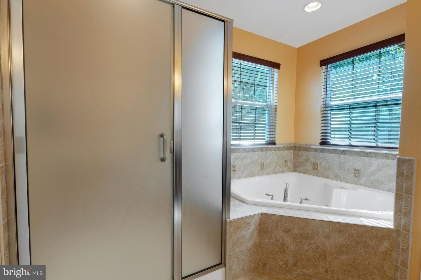 2 Raydan Way photo 22