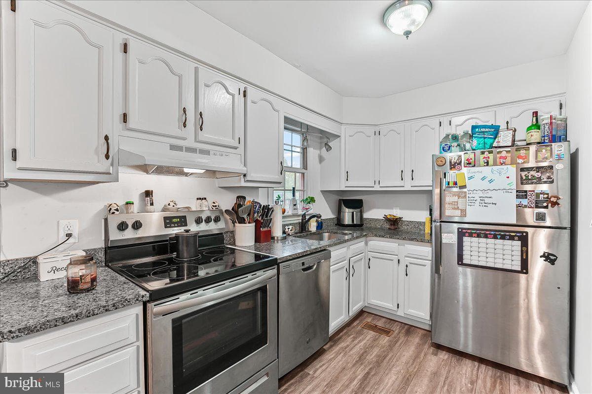100 Cypress Drive photo 10