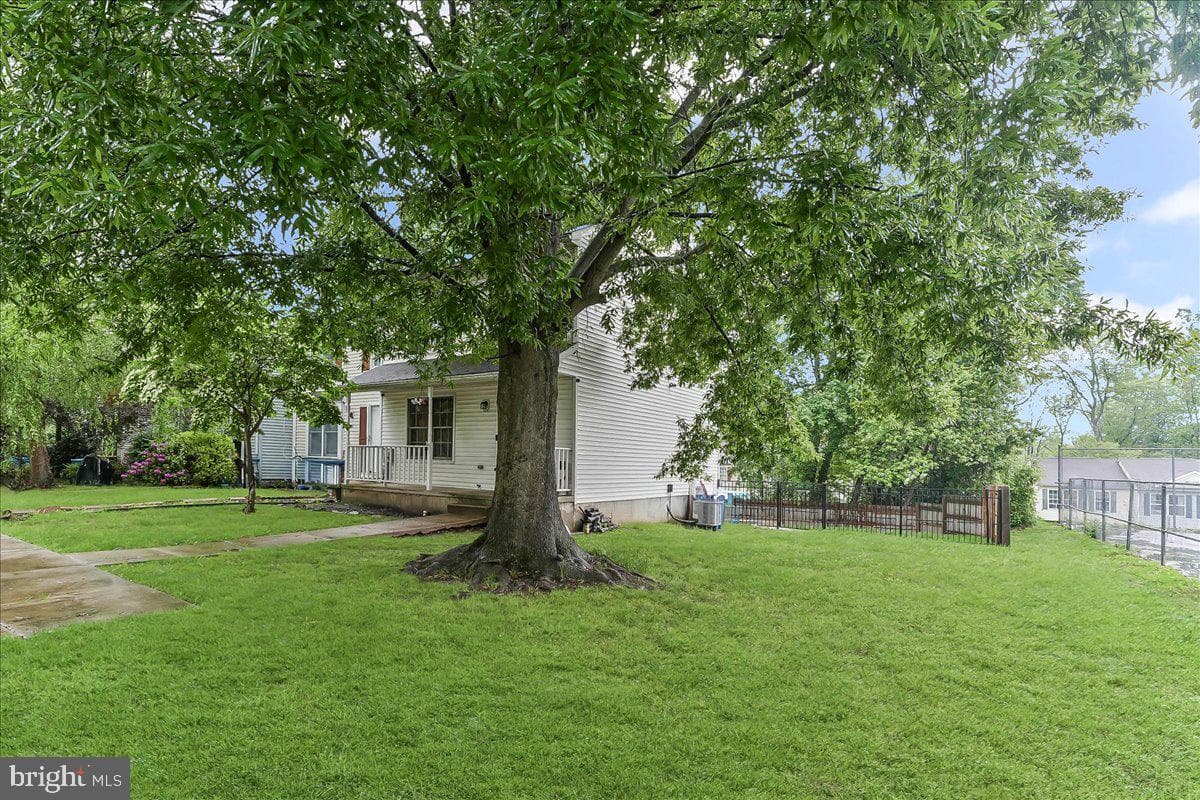 100 Cypress Drive photo 4
