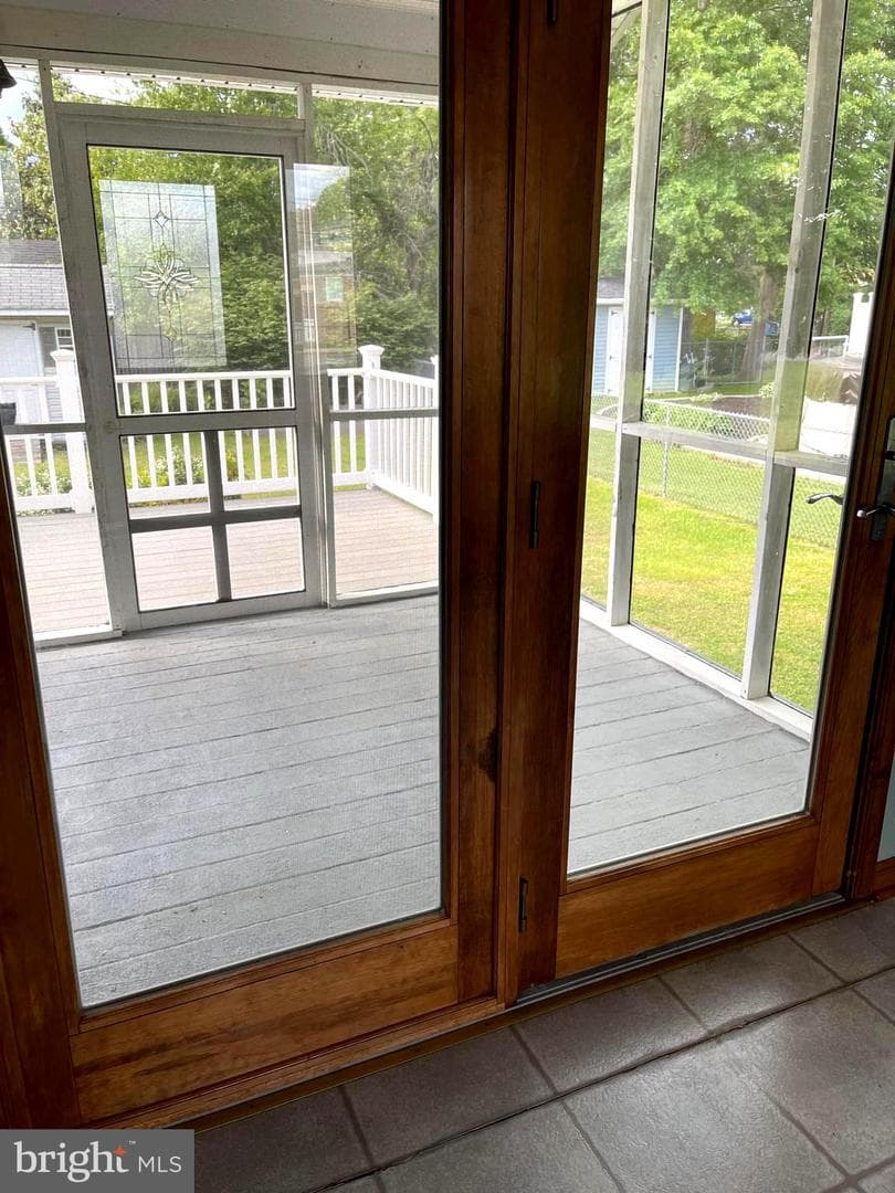106 Newark Avenue photo 10
