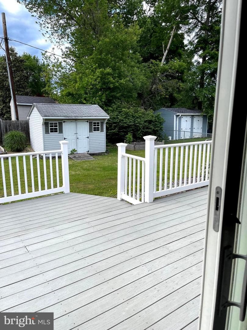 106 Newark Avenue photo 12