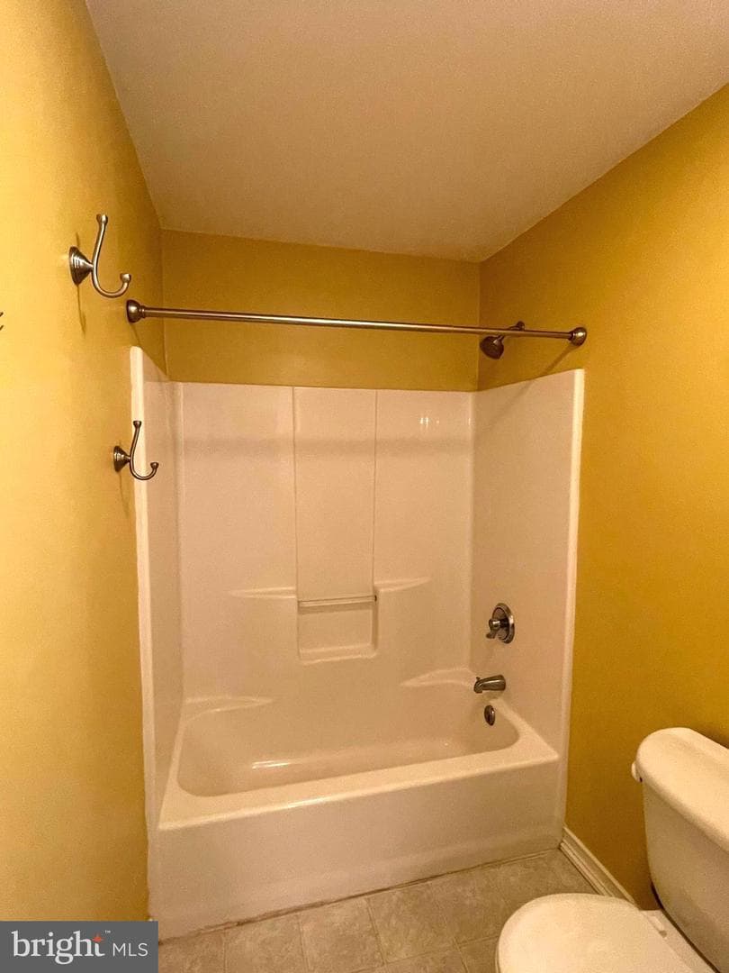 106 Newark Avenue photo 23