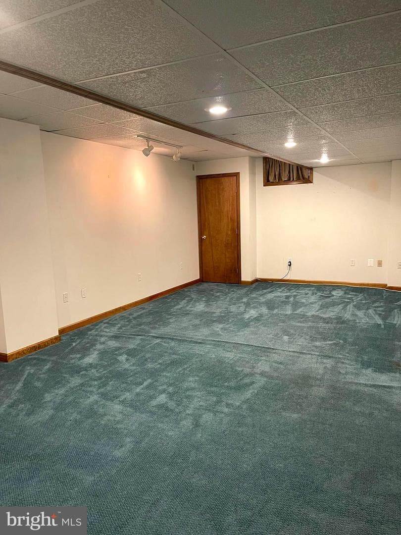 106 Newark Avenue photo 31