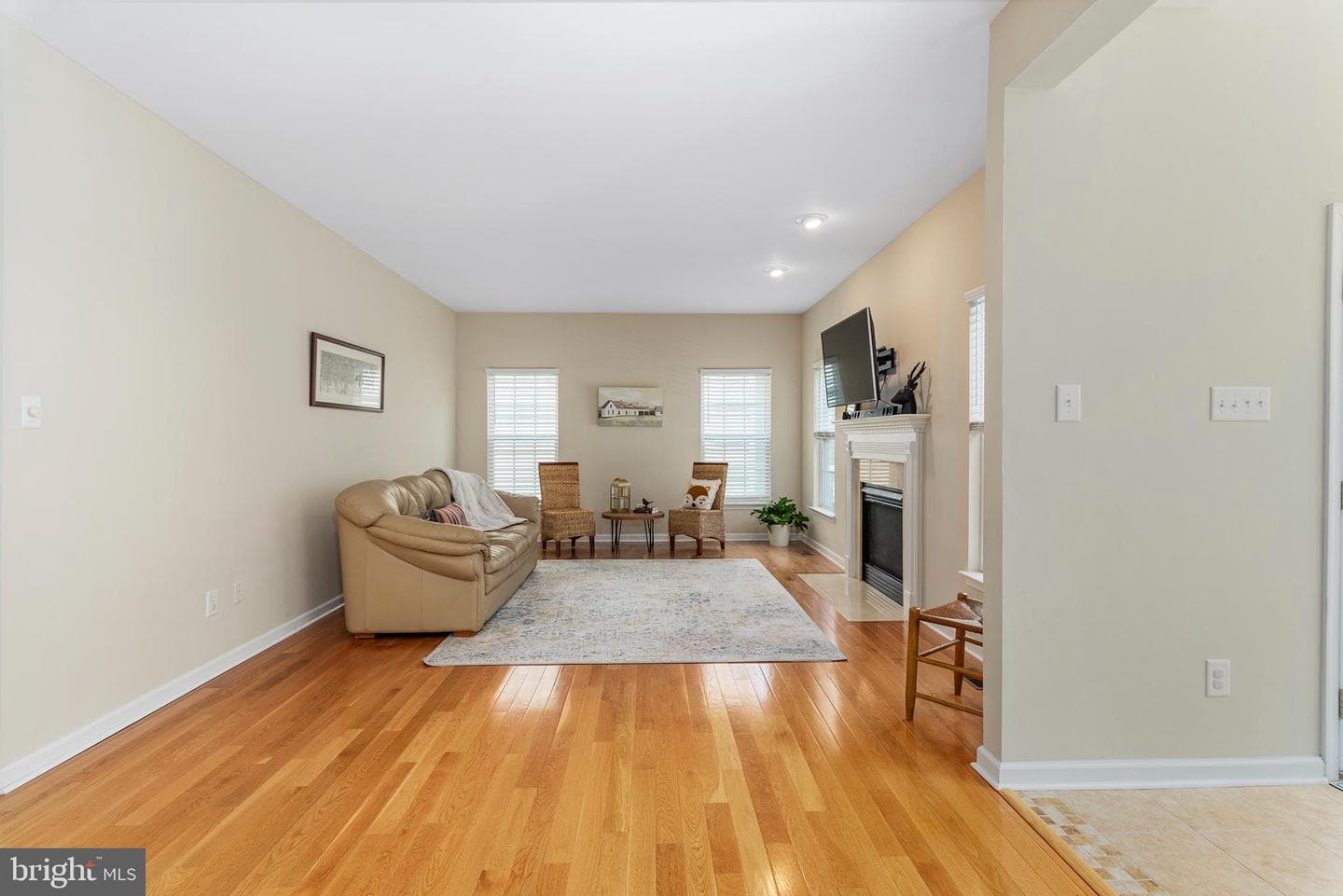 331 Suburban Drive photo 10
