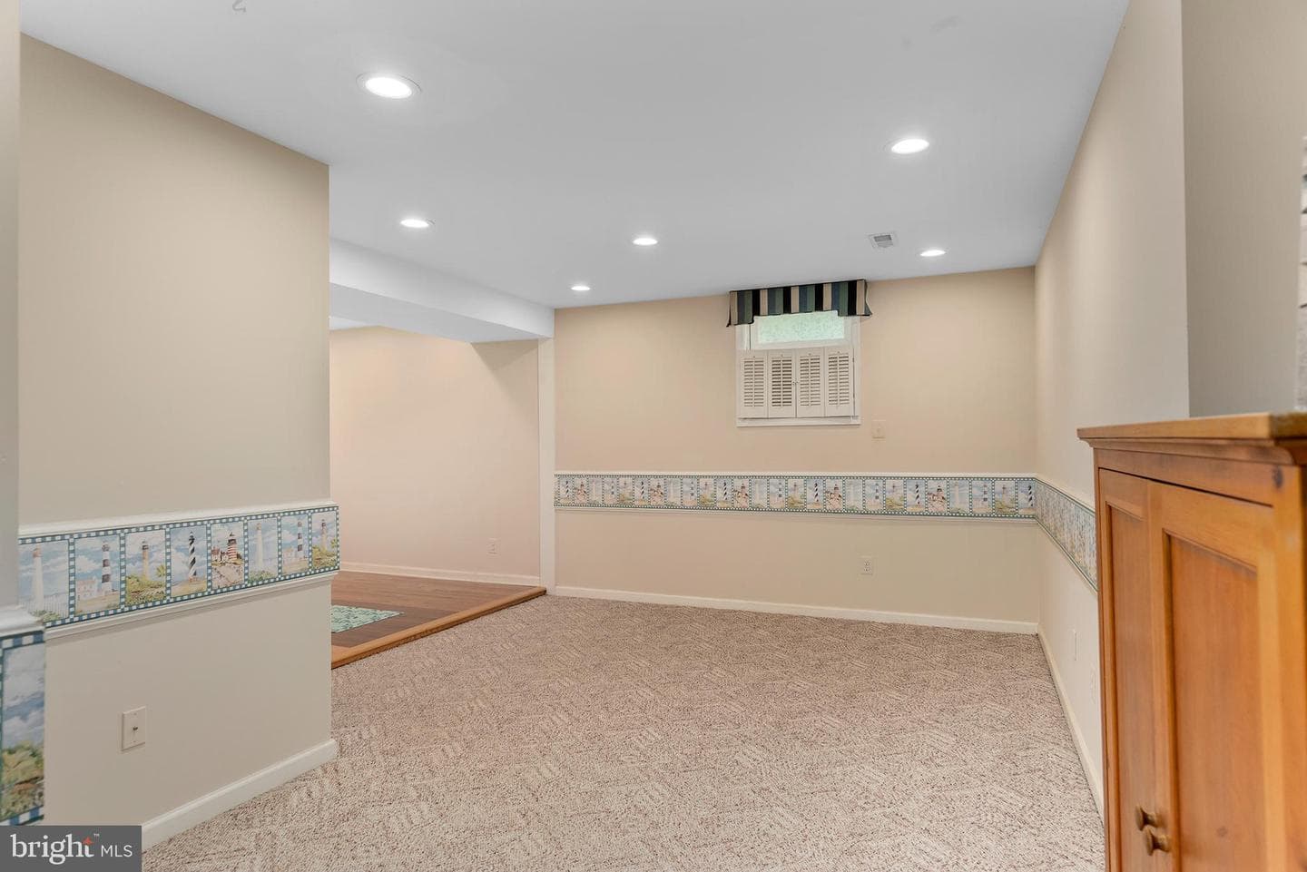 331 Suburban Drive photo 38