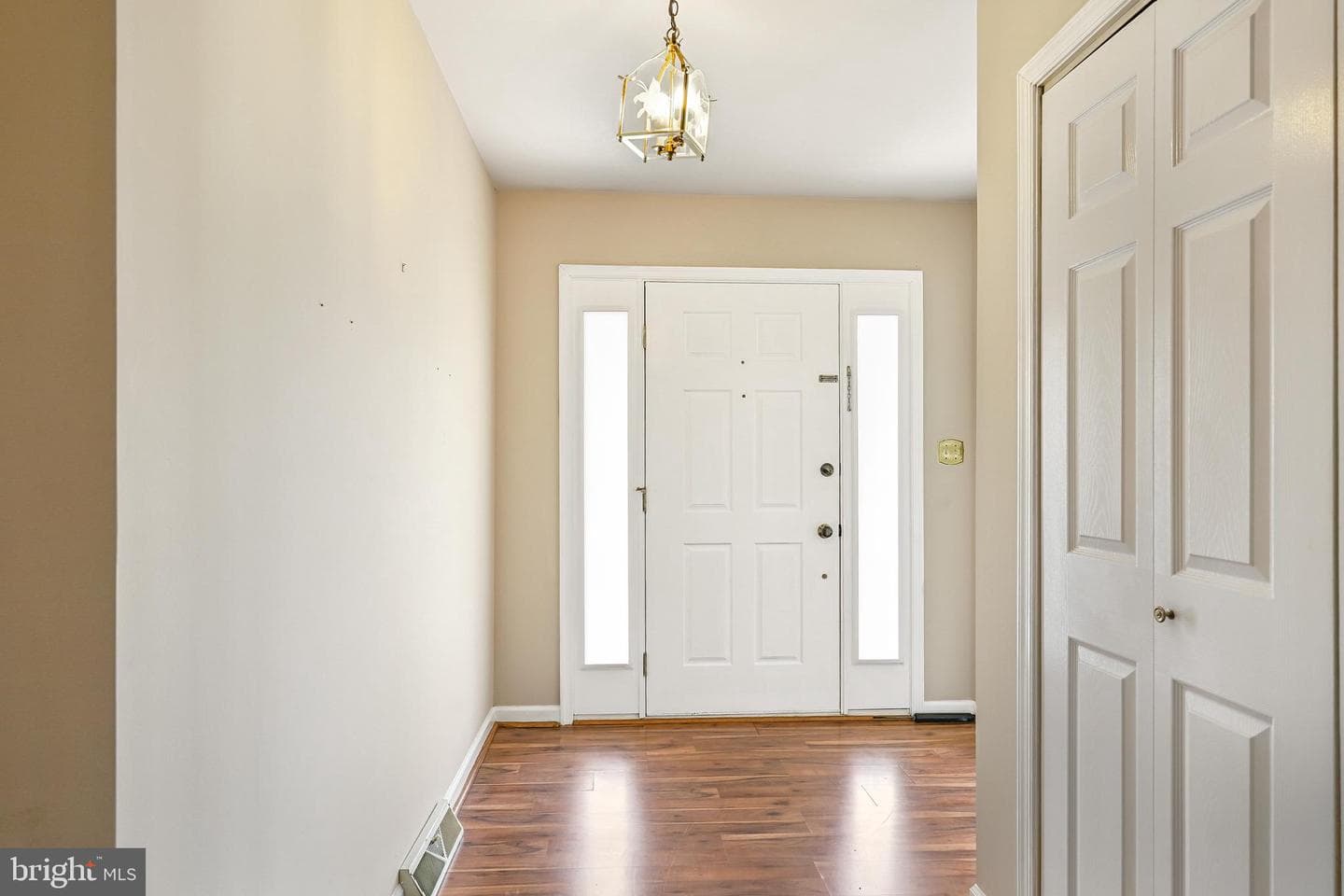 206 Newark Avenue photo 6