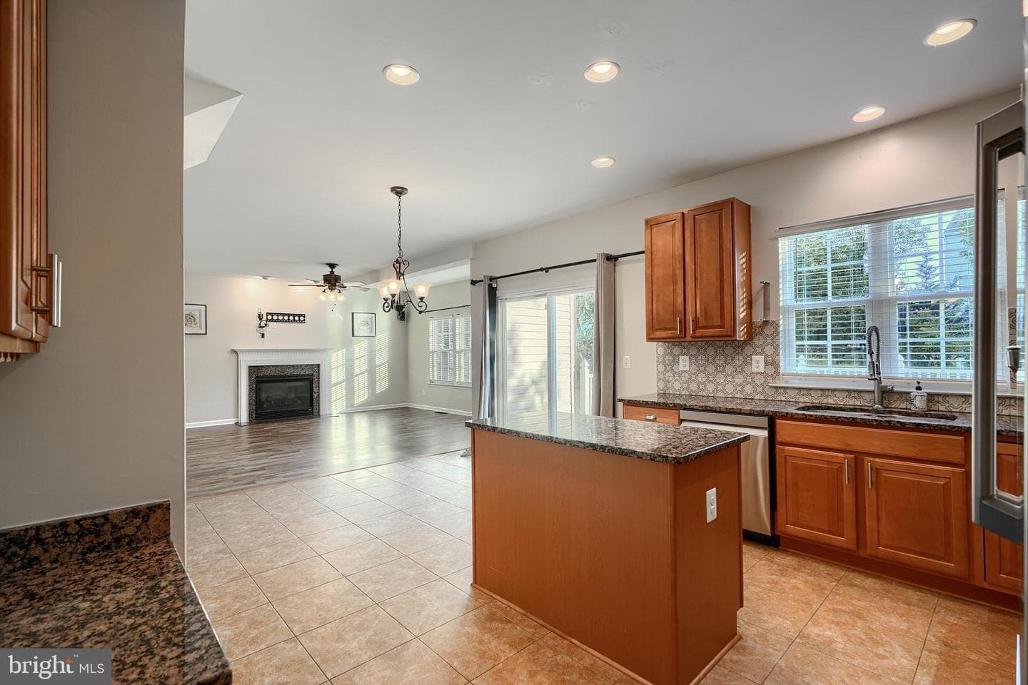 121 Flintstone Drive photo 22
