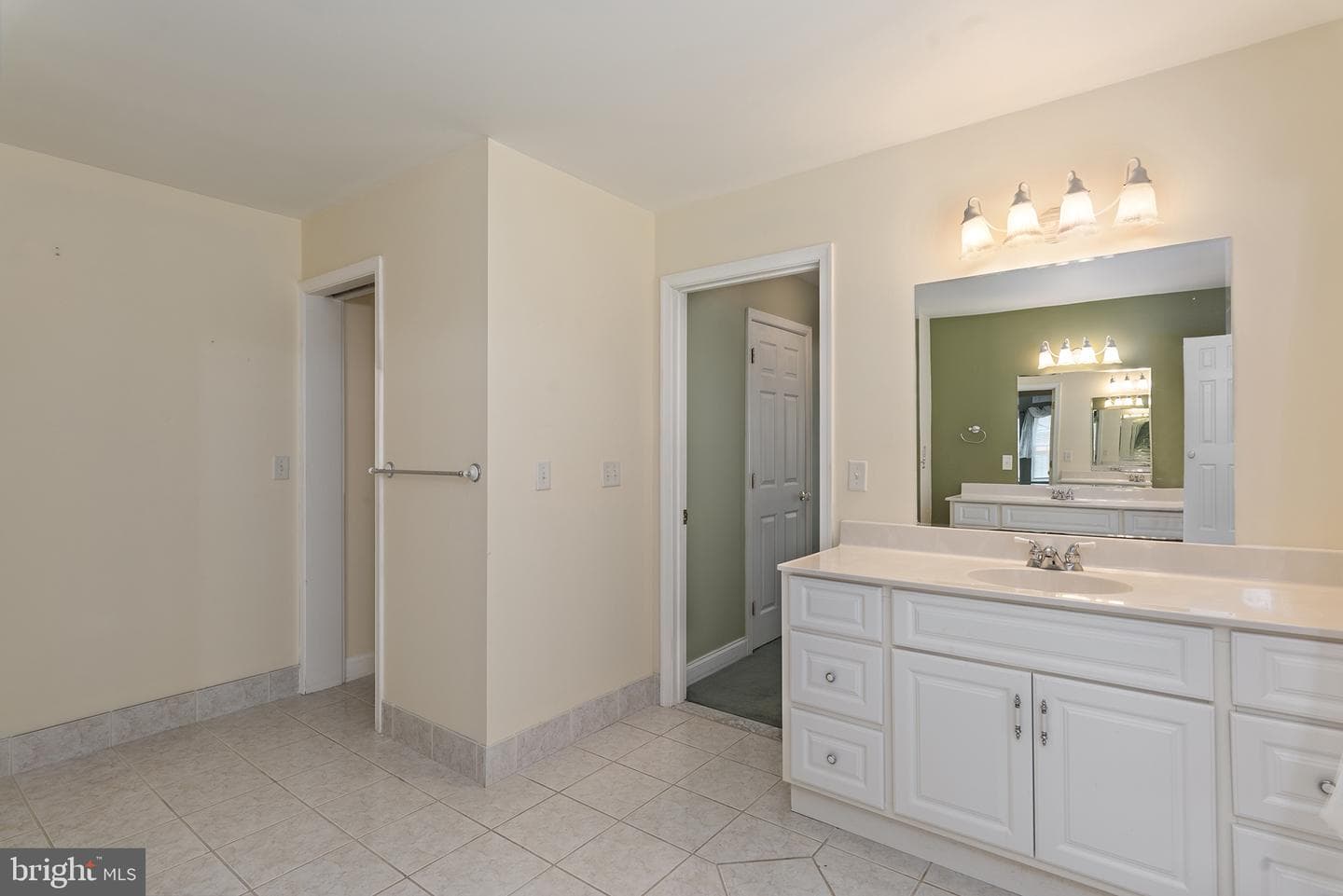 317 George Street photo 26