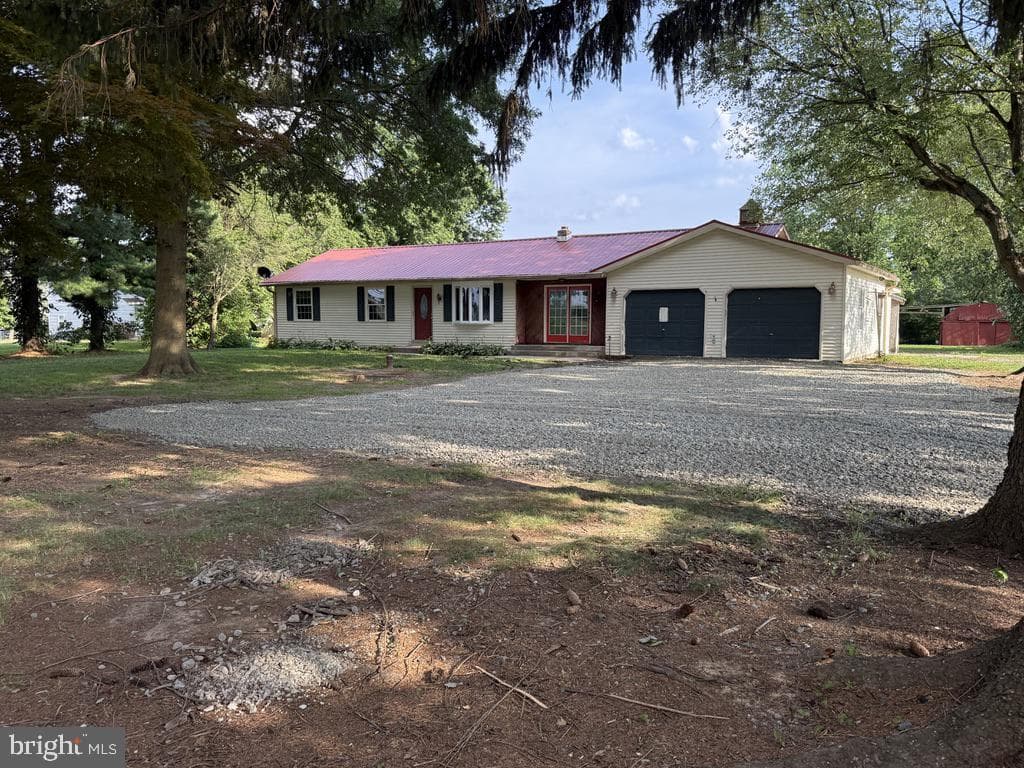 2398 Telegraph Road photo 3