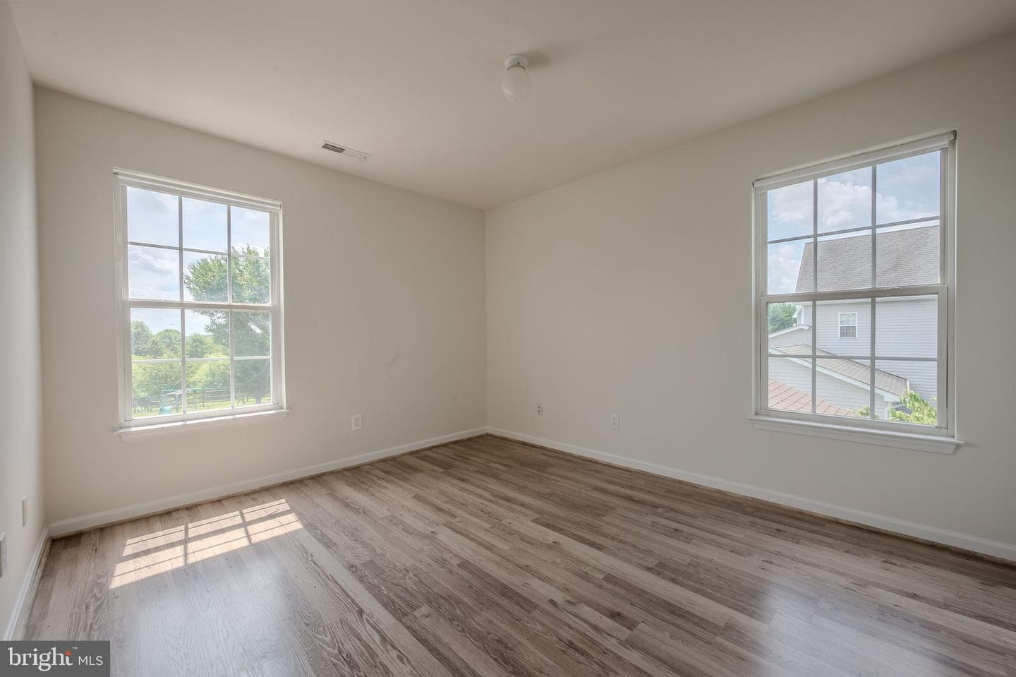 226 Ariel Avenue photo 45