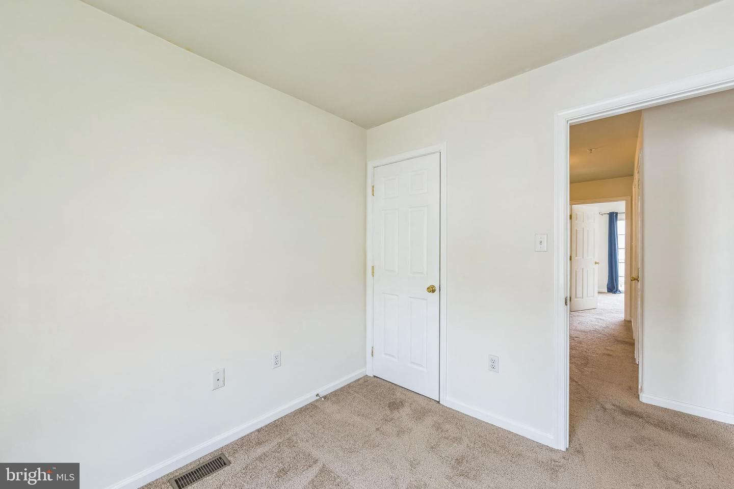100 Vince Drive photo 19