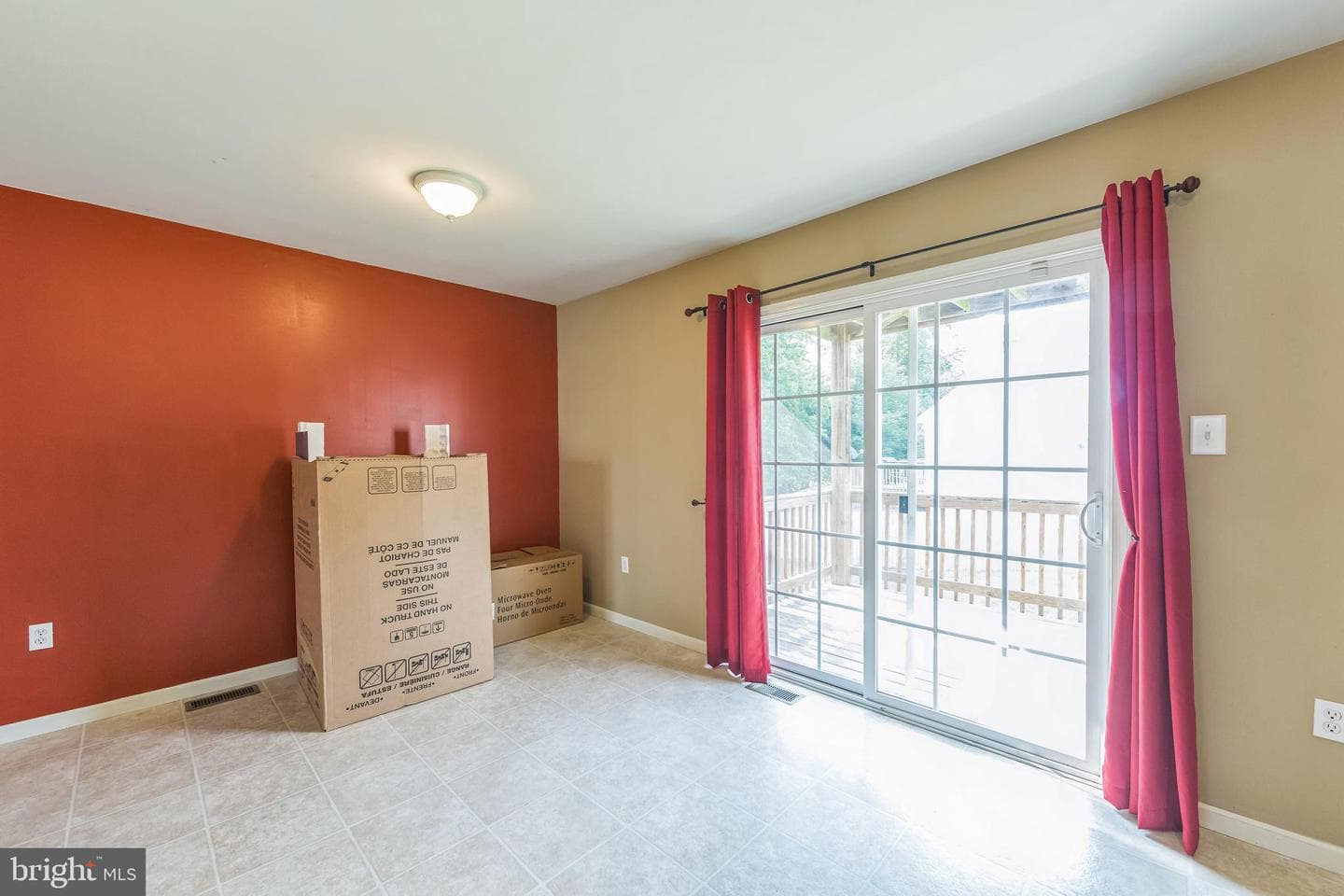 100 Vince Drive photo 6