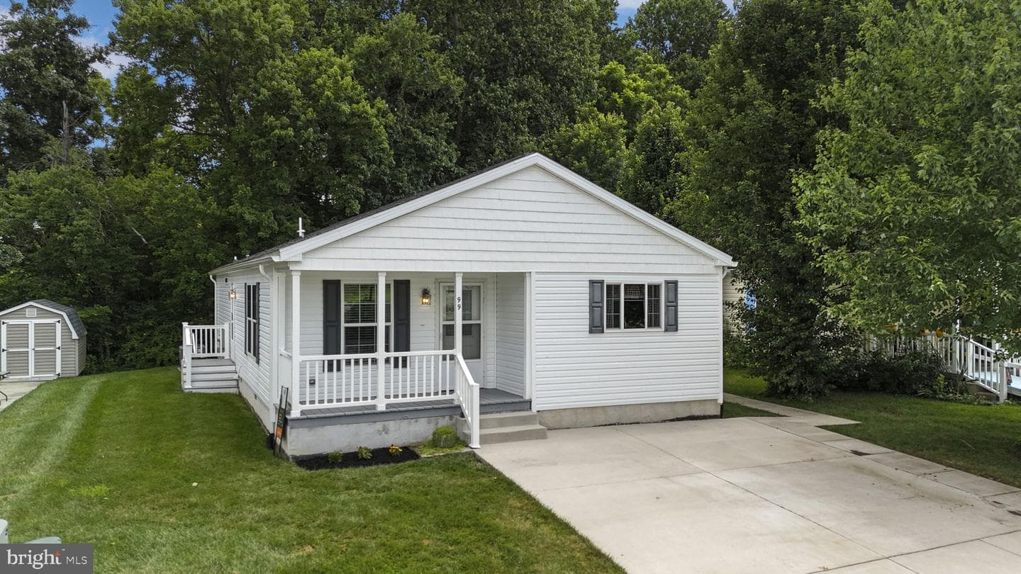 99 Curry Avenue photo 2