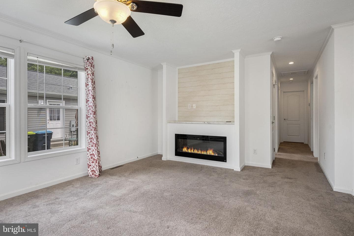 99 Curry Avenue photo 5