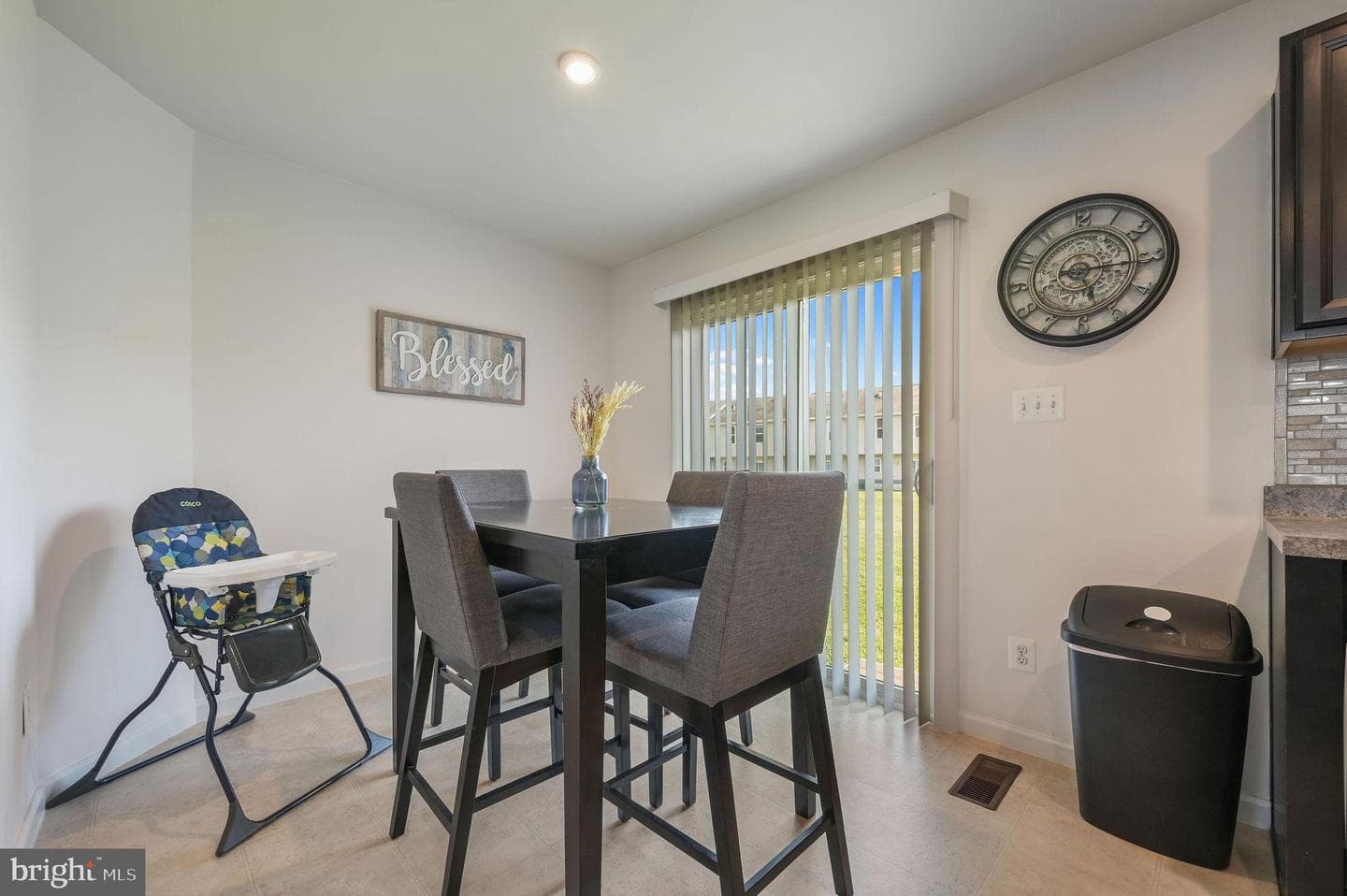 8 Marsh Lane photo 10